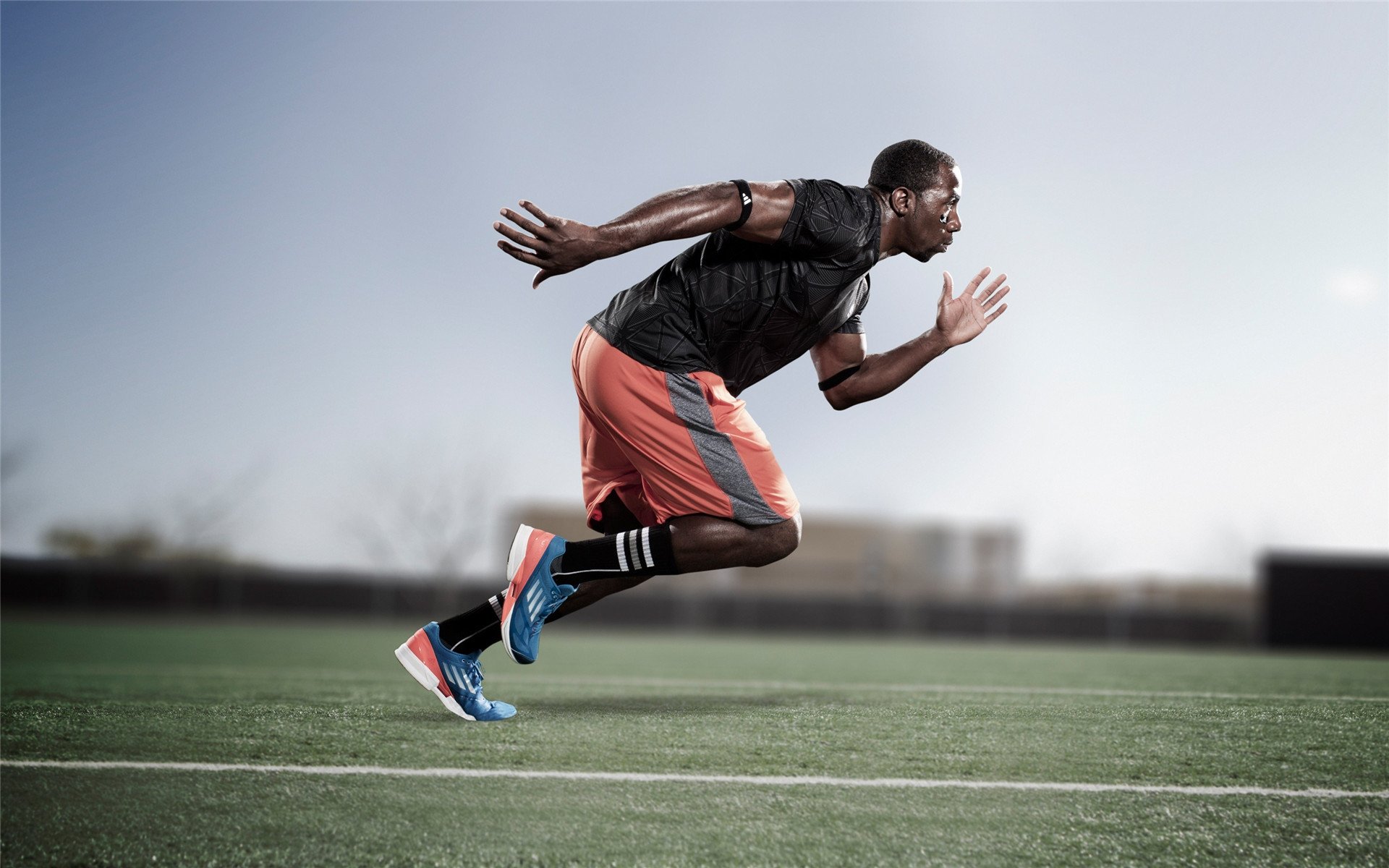 主教练下课前球队表现是否有明显战术信号，主教练上场比赛