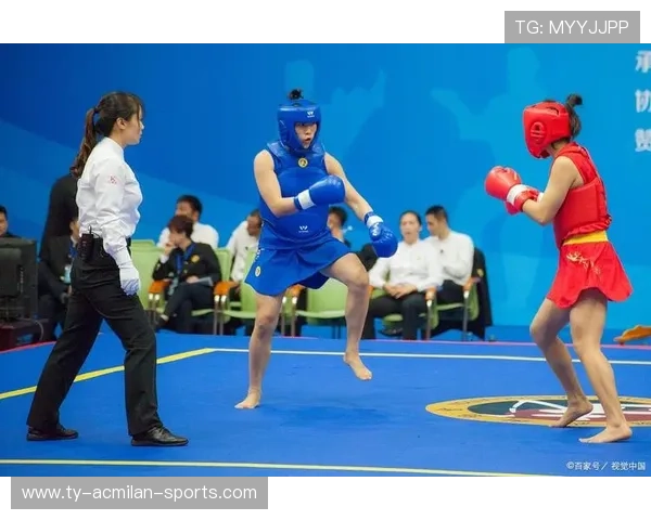 “赛场花絮：运动员的场下趣味生活”，比赛场上的运动员